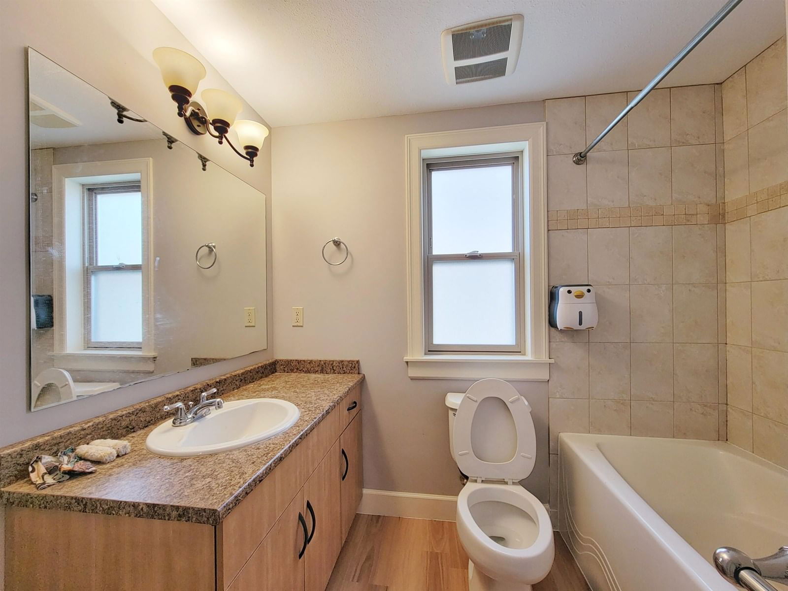 3493 APPLEWOOD Image 28
