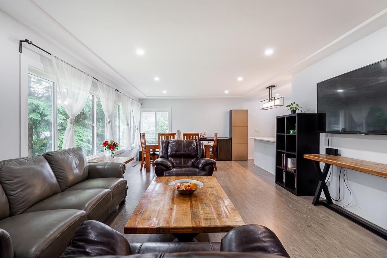 10875 143 STREET Image 3