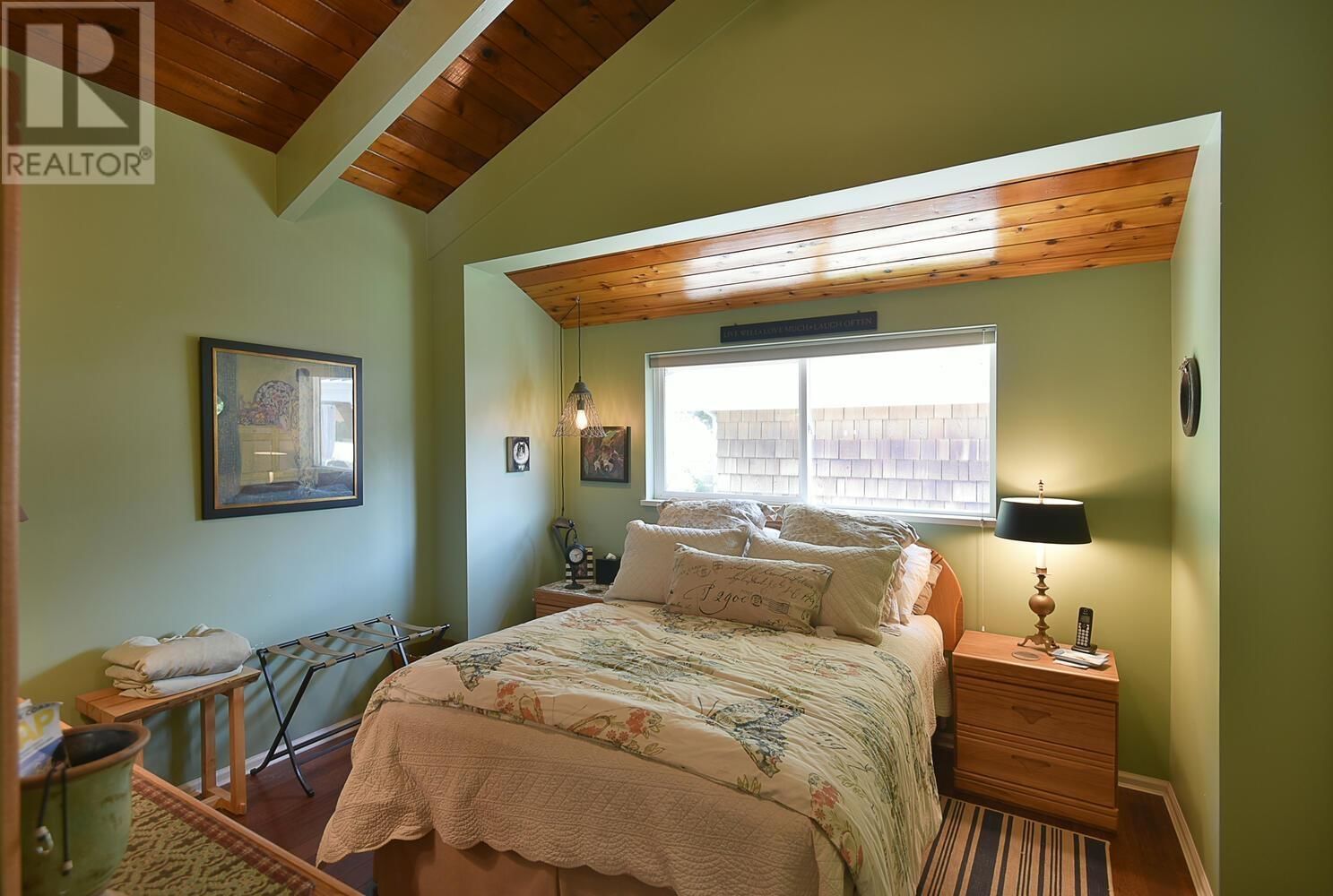 4850 SINCLAIR BAY ROAD Image 14