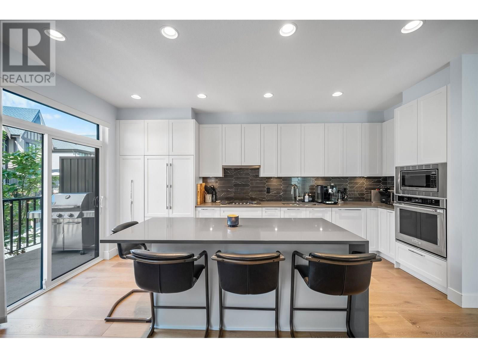 83 - 3306 PRINCETON AVENUE Image 18