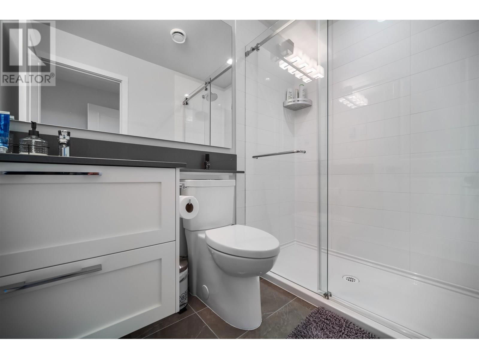 83 - 3306 PRINCETON AVENUE Image 30
