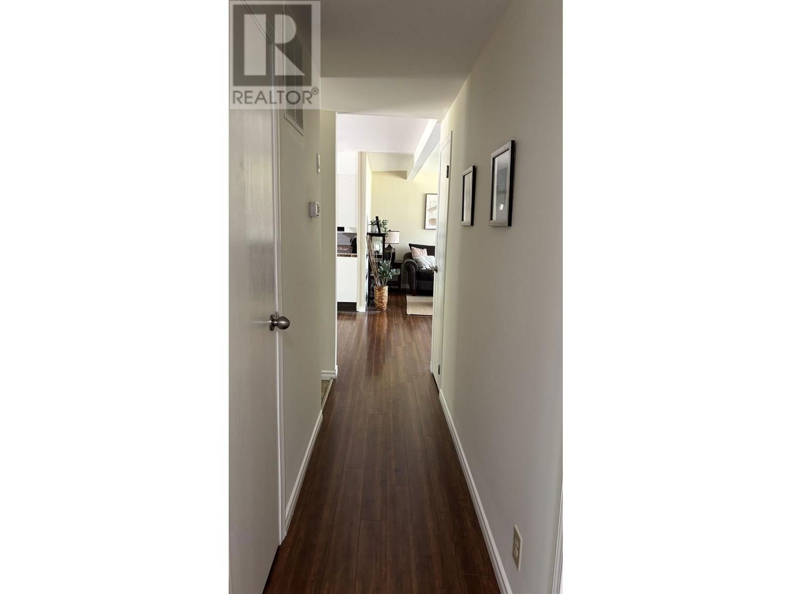42 BARTHOLOMEW STREET Image 12