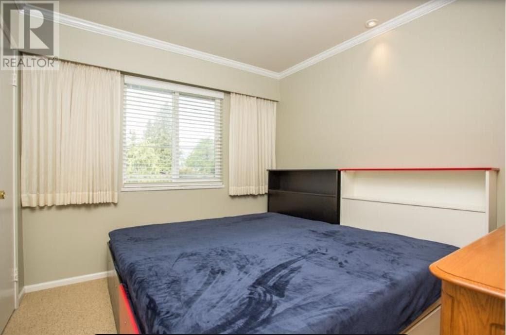 5182 57A STREET Image 14