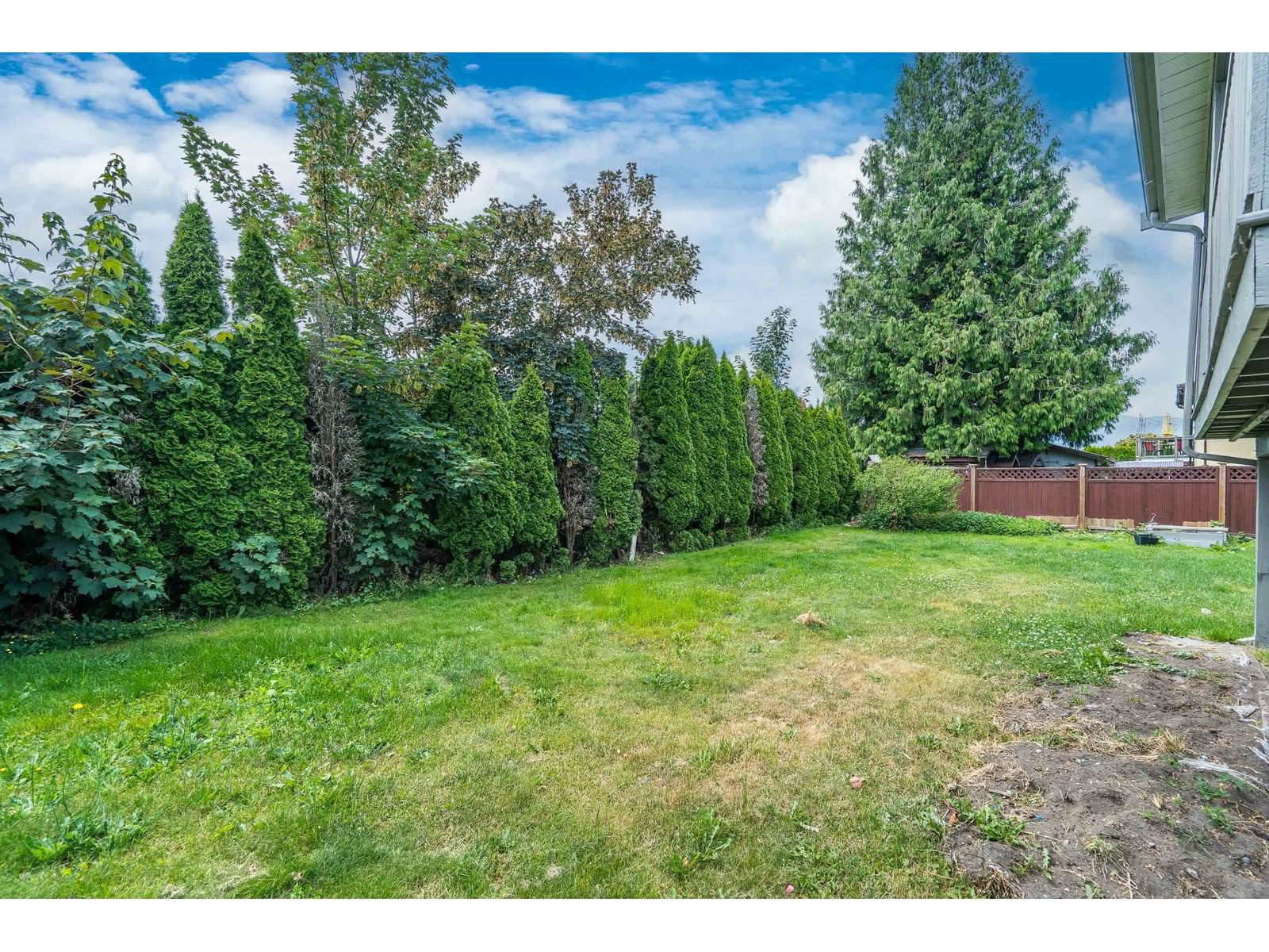 45290 SPRUCE DRIVE Image 38