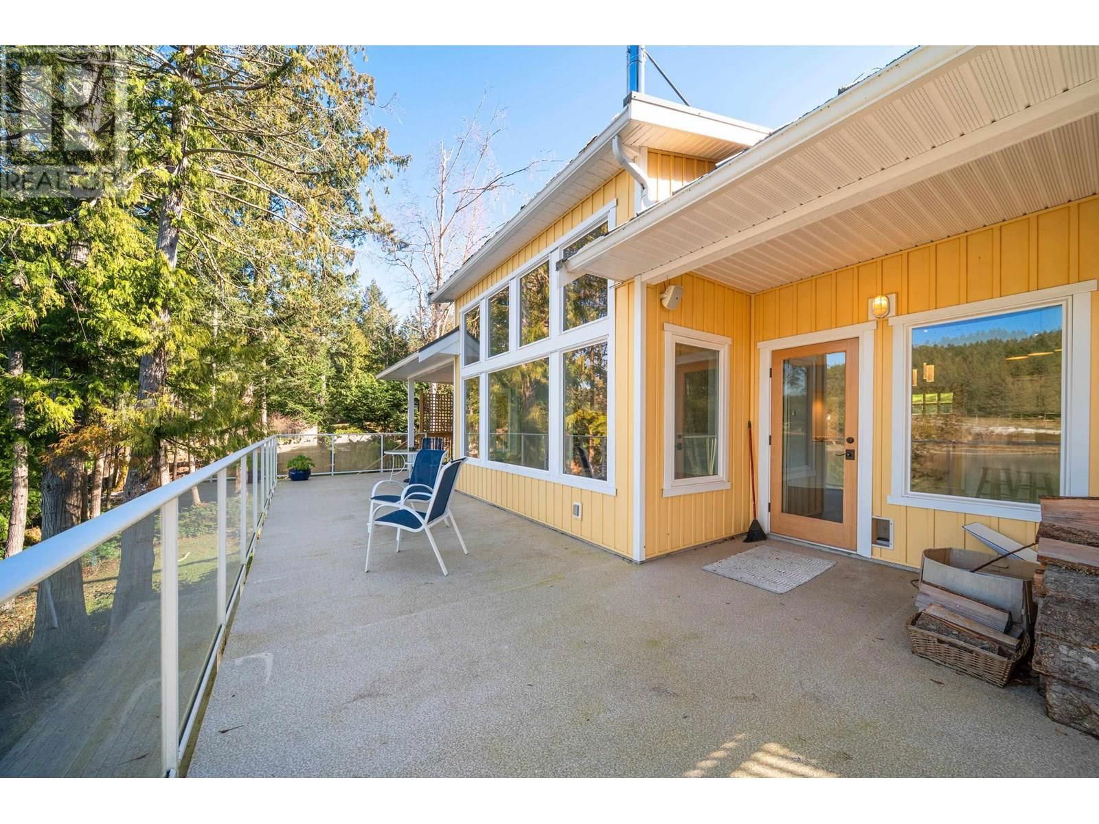 225 MARINERS WAY Image 12