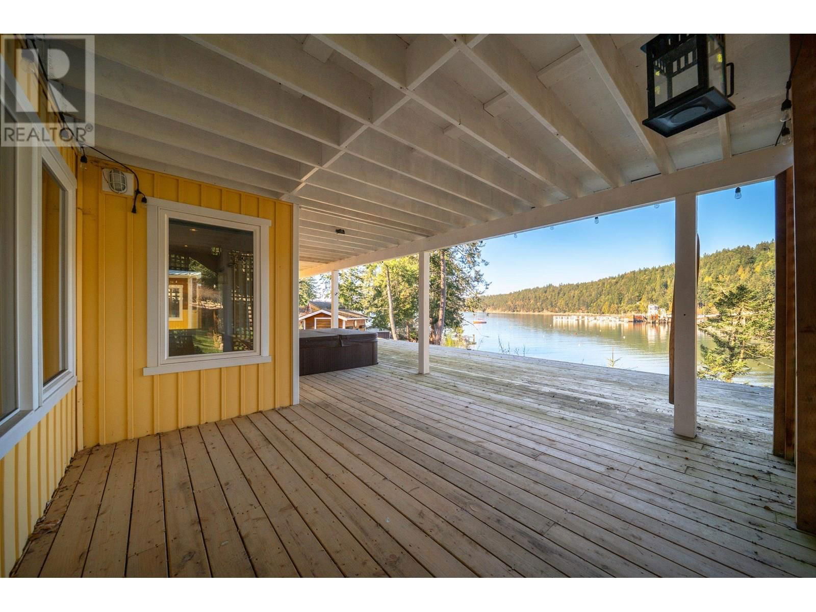 225 MARINERS WAY Image 13