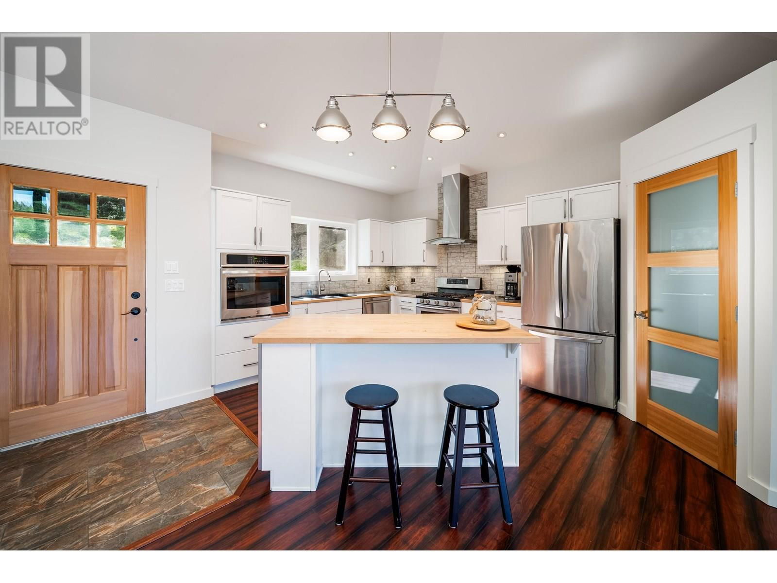 225 MARINERS WAY Image 19