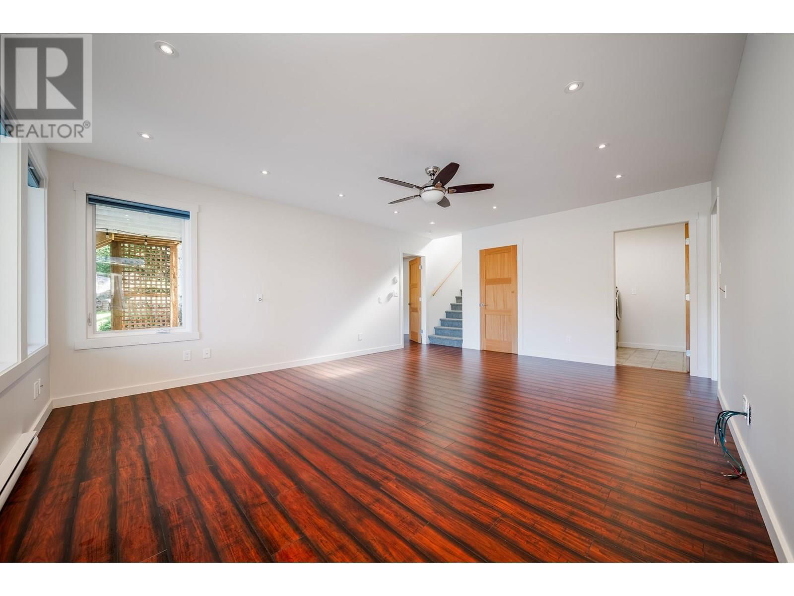 225 MARINERS WAY Image 29