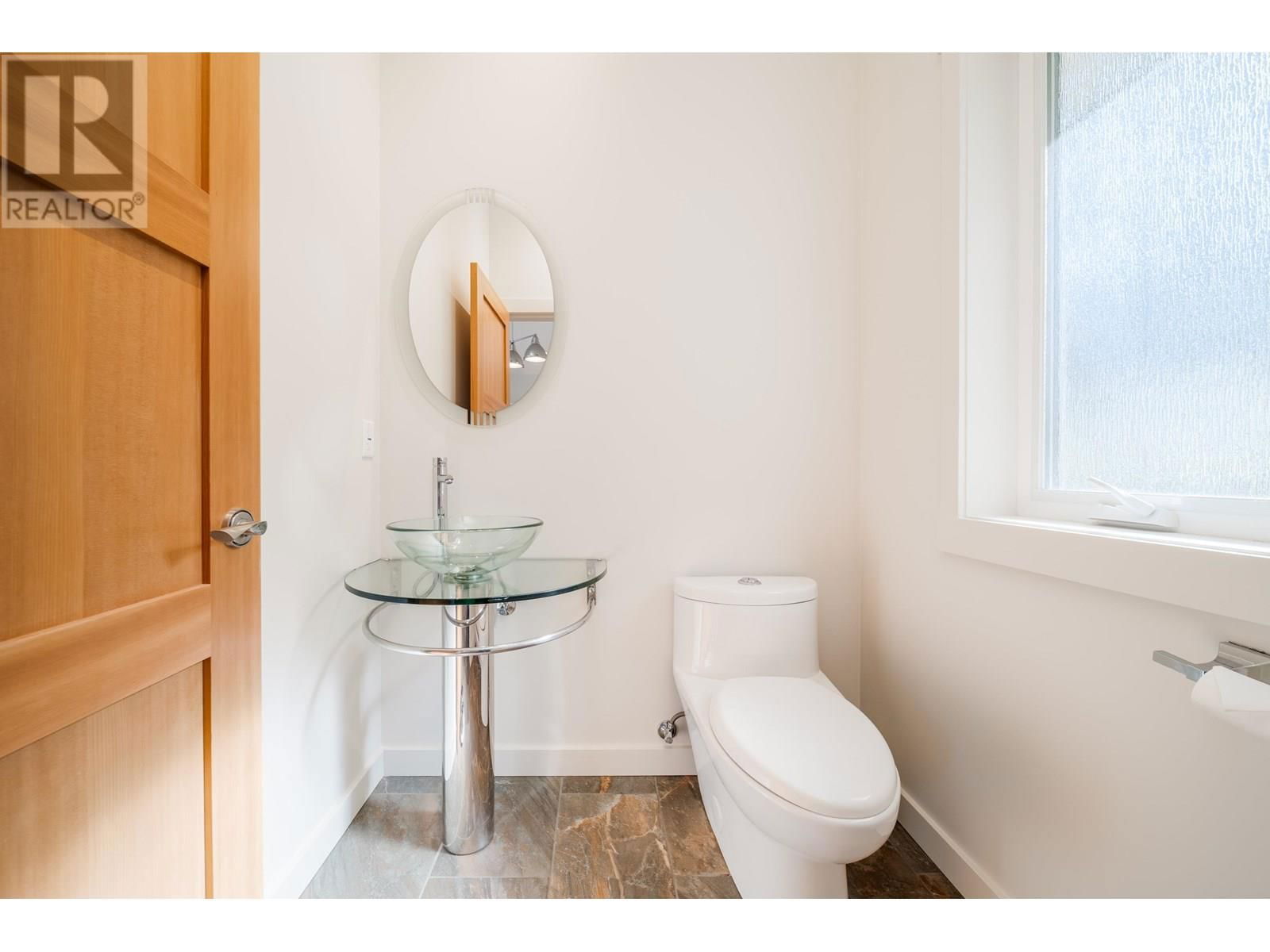 225 MARINERS WAY Image 32