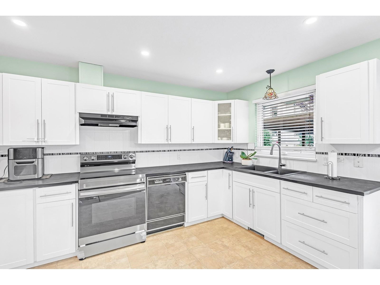 45763 TIMOTHY AVENUE Image 22