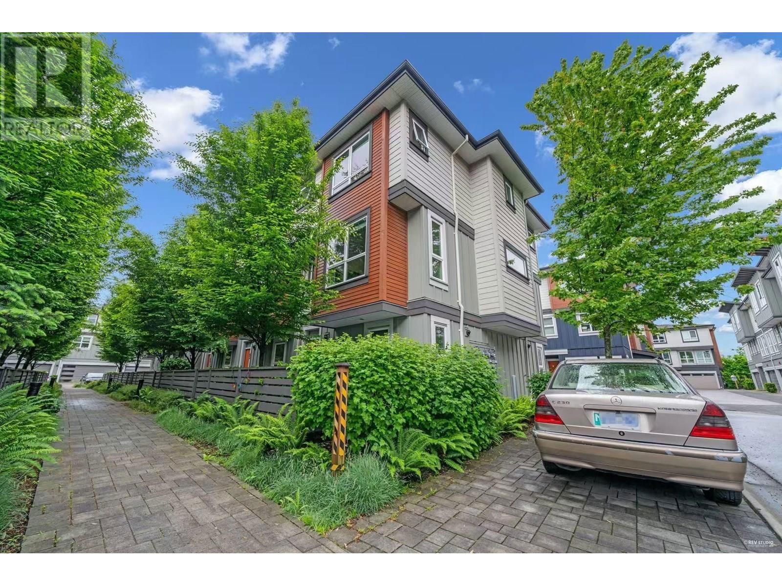 63 - 10311 RIVER DRIVE Image 25