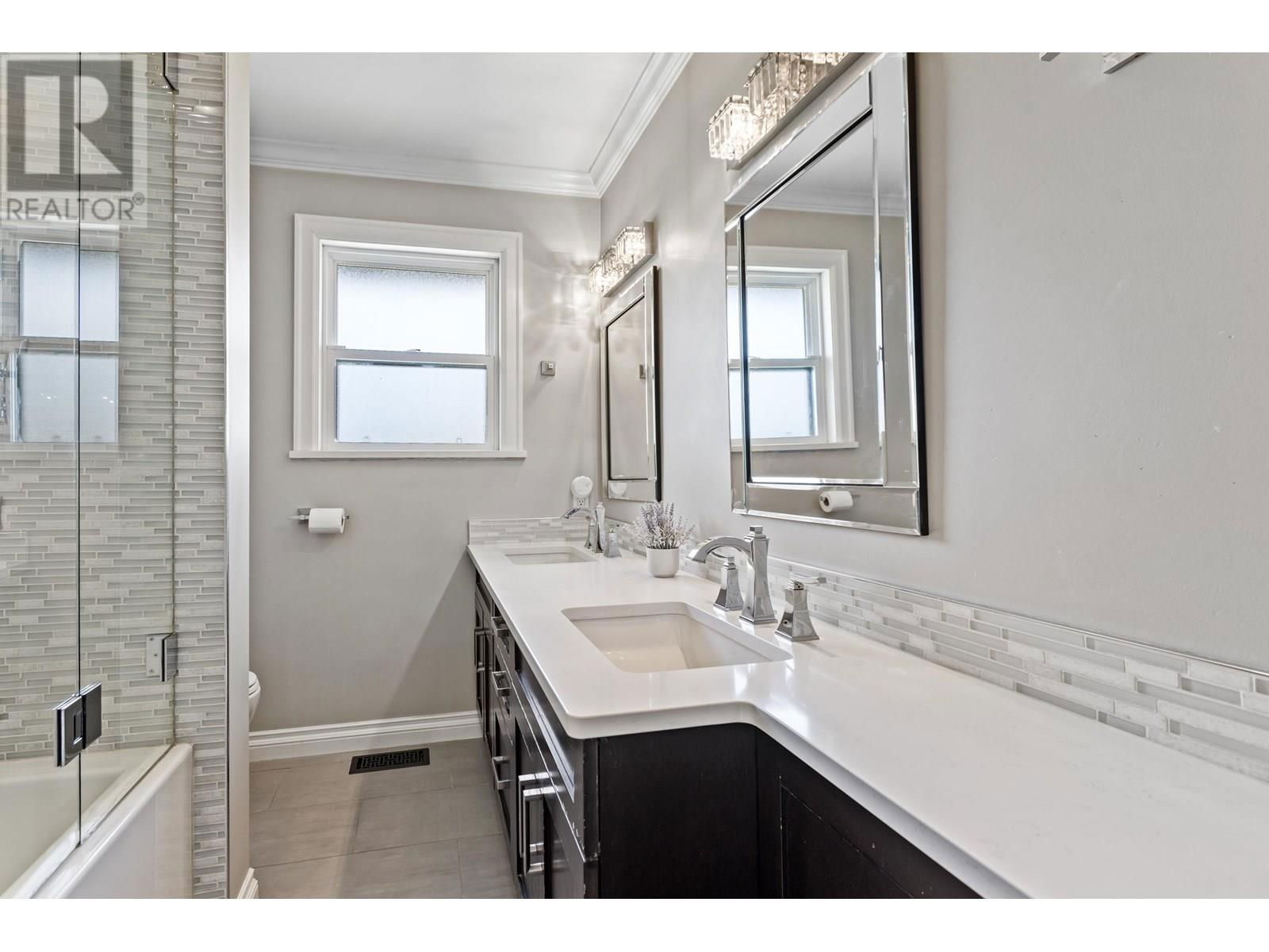 672 WILMOT STREET Image 22