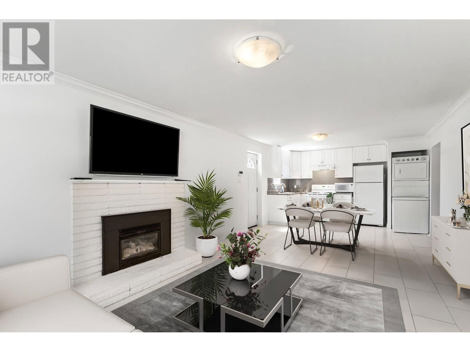 672 WILMOT STREET Image 25