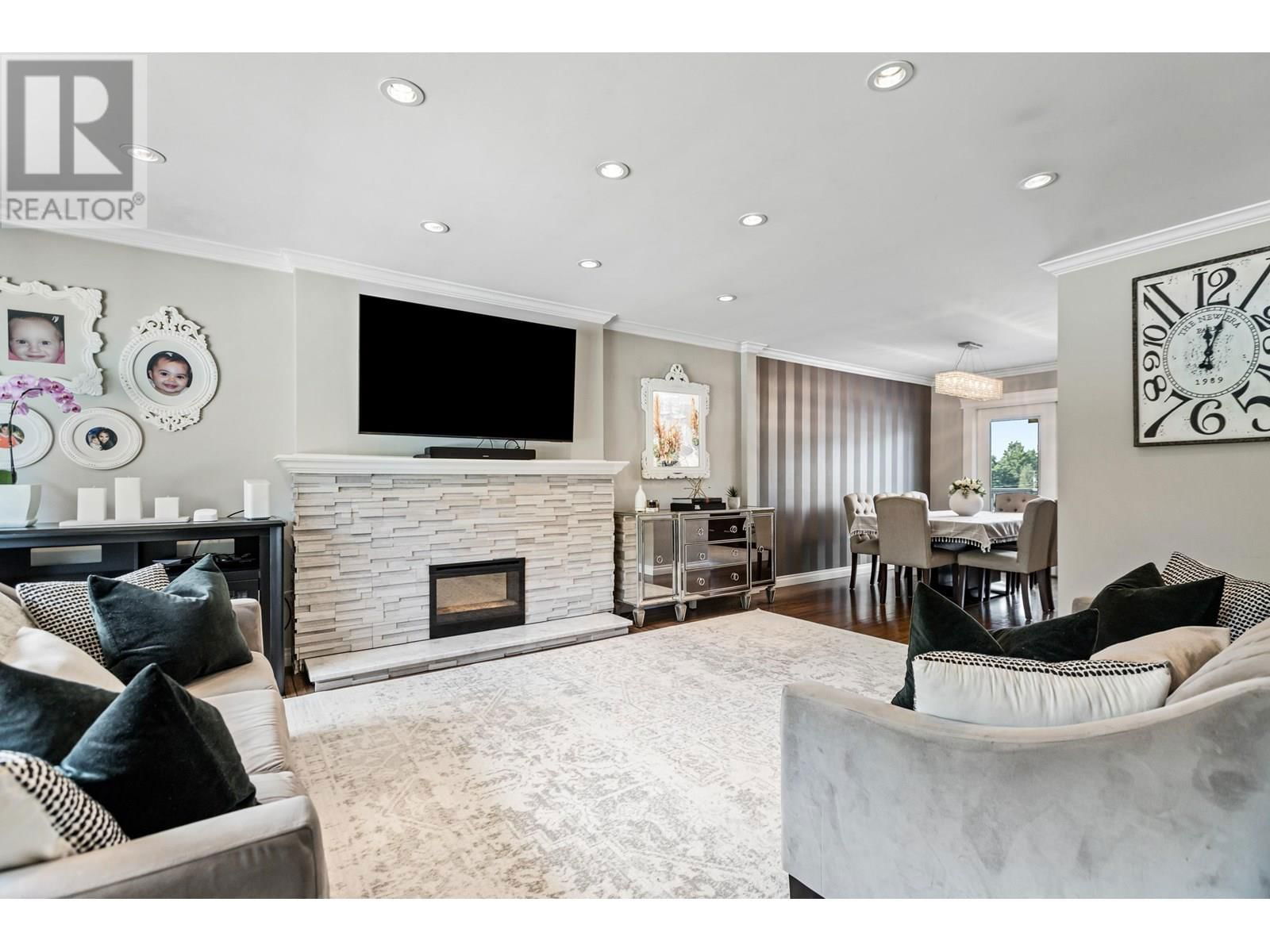 672 WILMOT STREET Image 5
