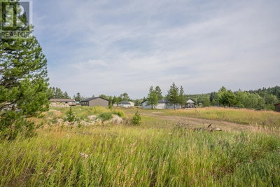 6506 GREY Crescent | Horse Lake British Columbia | Slide Image Nine