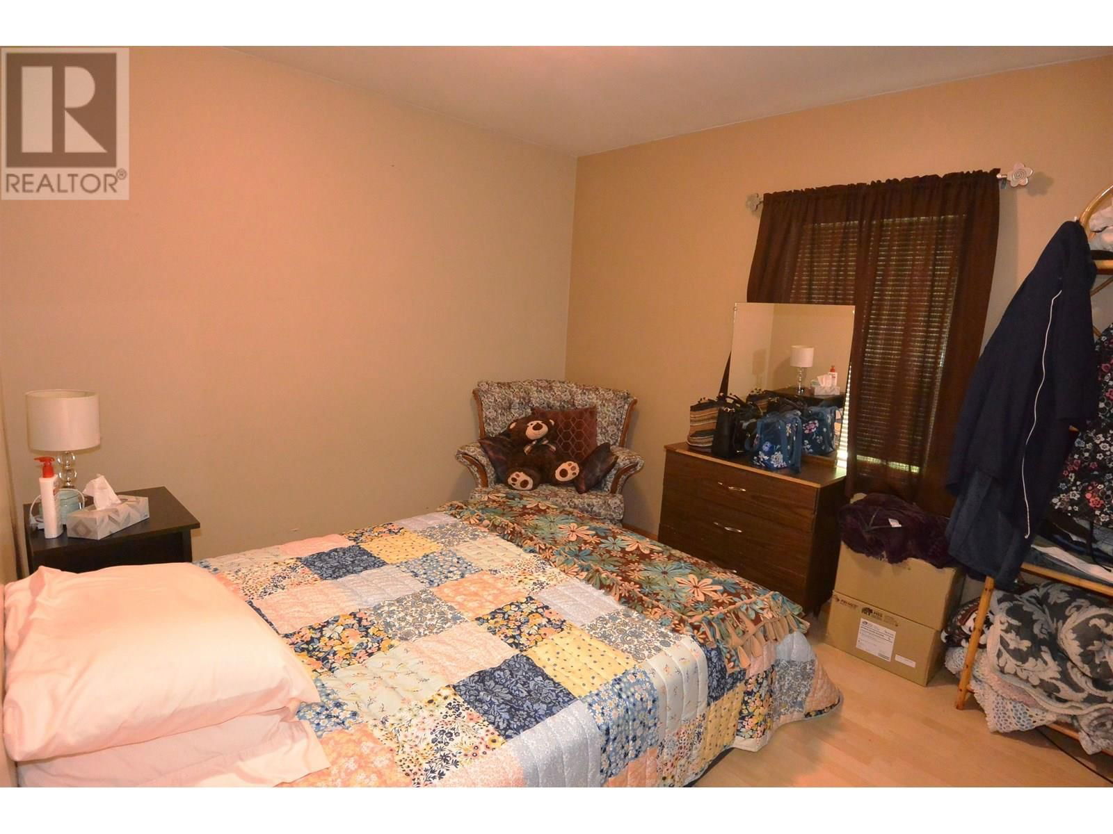 3568 2ND AVENUE Image 13
