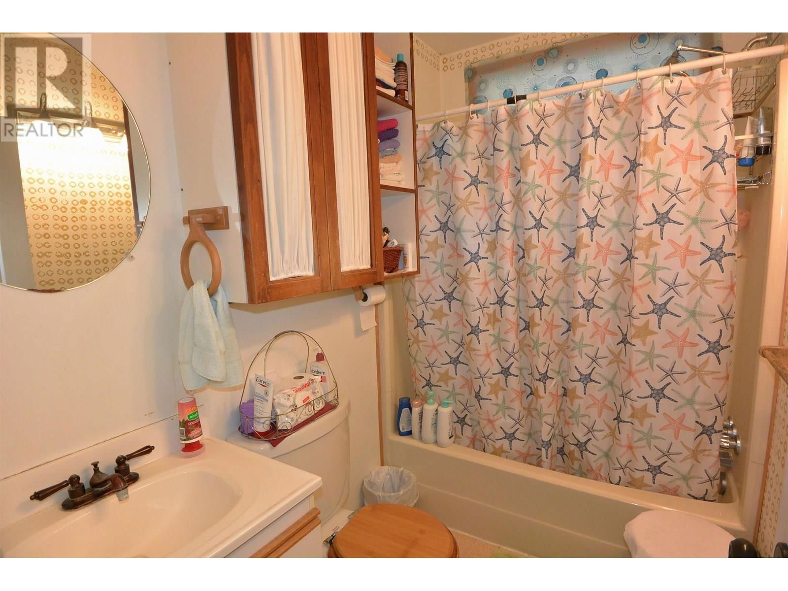 3568 2ND AVENUE Image 14