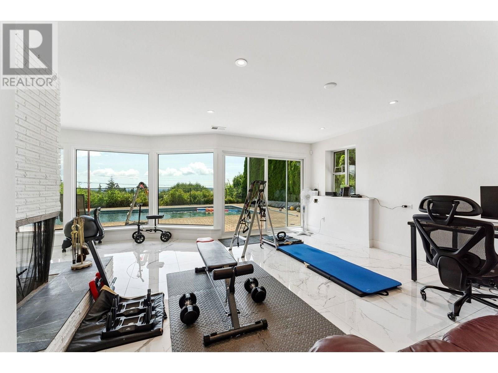 1725 ROSEBERY AVENUE Image 6