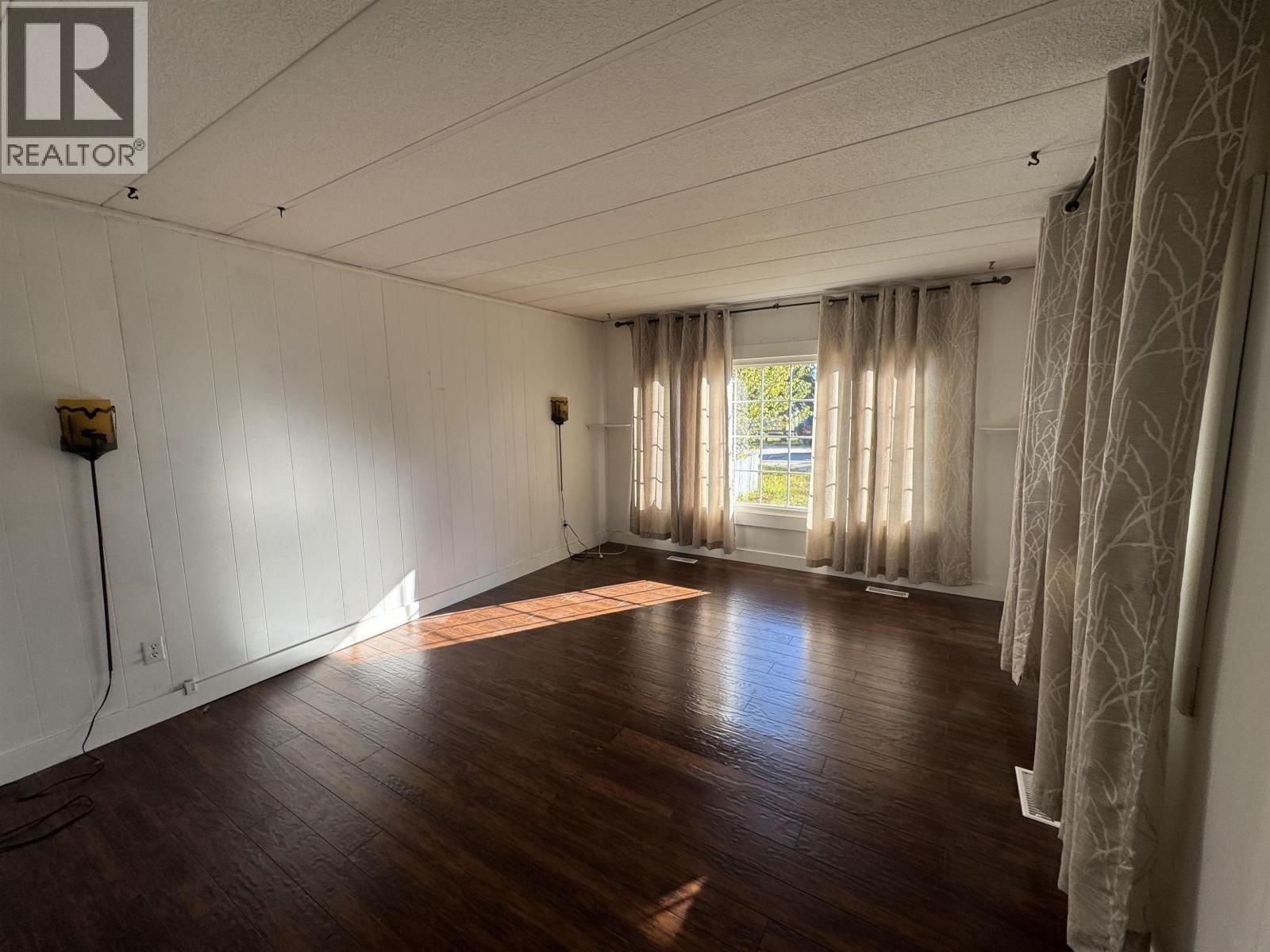 1460 7TH AVENUE Image 8