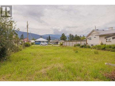 874 3RD Avenue | McBride British Columbia | Slide Image Nine