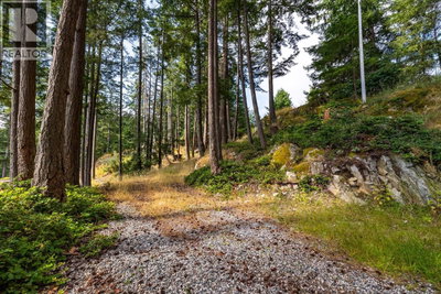 1345 CATALINA Road | Bowen Island British Columbia | Slide Image Six