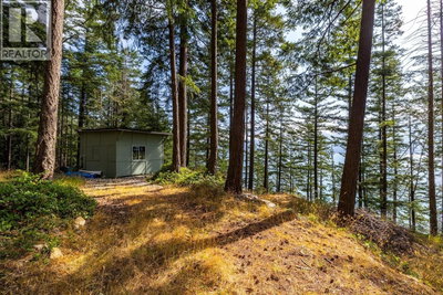 1345 CATALINA Road | Bowen Island British Columbia | Slide Image Seven