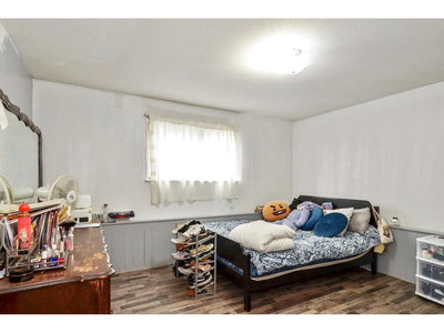 Image #1 of Commercial for Sale at 156, Surrey, British Columbia