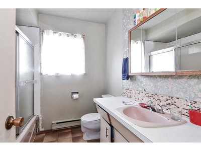 Image #1 of Commercial for Sale at 156, Surrey, British Columbia