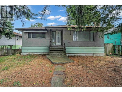 2975 41ST Avenue | Vancouver British Columbia | Slide Image Two