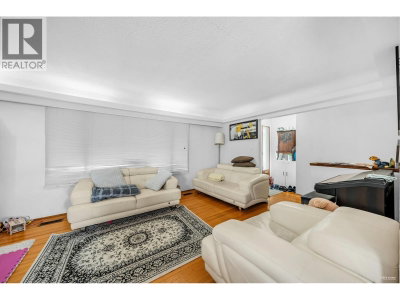 2975 41ST Avenue | Vancouver British Columbia | Slide Image Three
