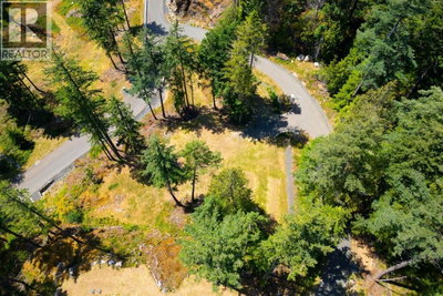 Lot 6 INNISFREE Lane | Bowen Island British Columbia | Slide Image Eighteen