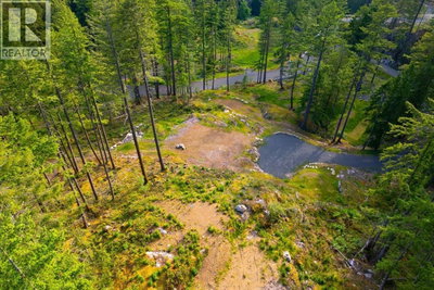 Lot 7 INNISFREE Lane | Bowen Island British Columbia | Slide Image Eleven