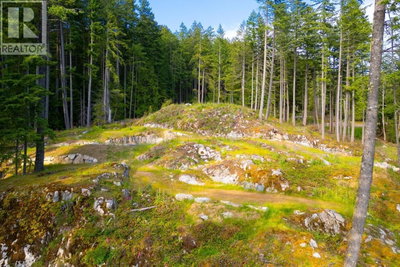 Lot 7 INNISFREE Lane | Bowen Island British Columbia | Slide Image Sixteen