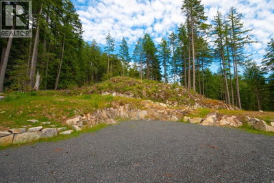 Lot 7 INNISFREE Lane | Bowen Island British Columbia | Slide Image Seven