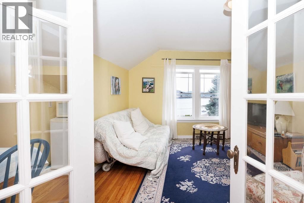 589 SEAVIEW ROAD Image 26