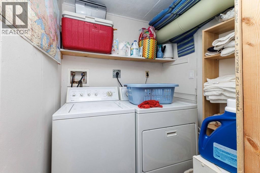 589 SEAVIEW ROAD Image 33