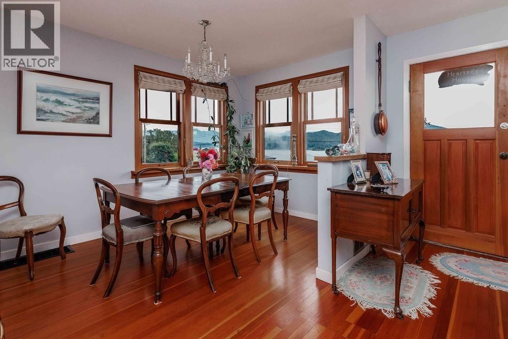 589 SEAVIEW ROAD Image 6