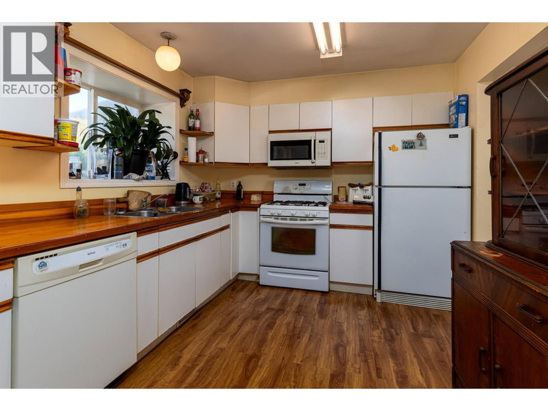 3566 NEWELL Avenue, Terrace, V8G5A6 | Image 3