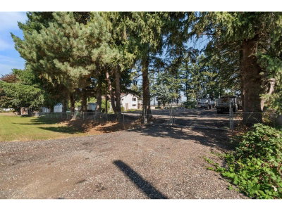 5460 INTERPROVINCIAL Highway | Abbotsford British Columbia | Slide Image Thirty-two