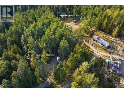 1570 DOUGLAS Road | Bowen Island British Columbia | Slide Image Twelve