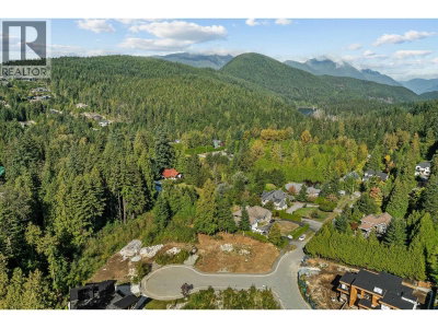 3132 CHESTNUT Court | Port Moody British Columbia | Slide Image Seven
