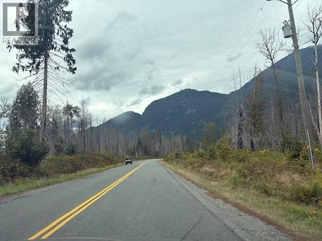 DL990 MAGEE Road, Squamish, British Columbia V0N 3G0