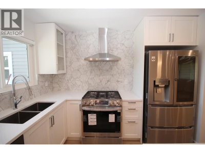 2076 CLARE Place | Port Coquitlam British Columbia | Slide Image Four