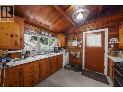 10941 249 Street | Maple Ridge British Columbia | Slide Image Six