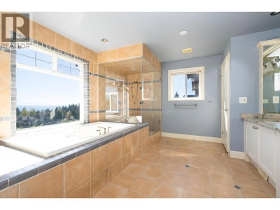 3233 CHARTWELL Lane | Coquitlam British Columbia | Slide Image Twenty-two