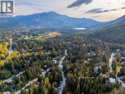 8365 MOUNTAIN VIEW Drive | Whistler British Columbia | Slide Image Sixteen