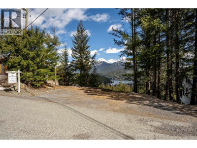 8365 MOUNTAIN VIEW Drive | Whistler British Columbia | Slide Image Seven