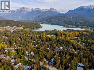 8365 MOUNTAIN VIEW Drive | Whistler British Columbia | Slide Image Nine
