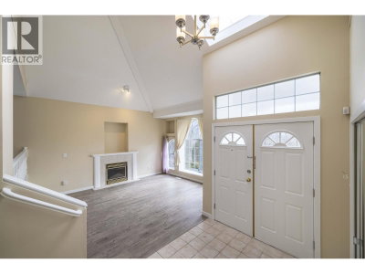 470 RIVERVIEW Crescent | Coquitlam British Columbia | Slide Image Two