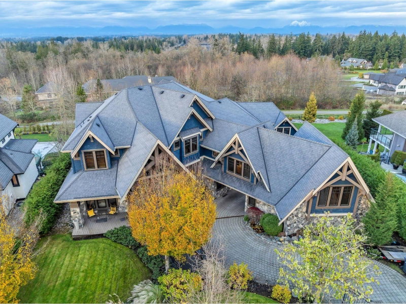 20069 2 Avenue Langley British Columbia, V2Z 0A3 - 6 Bedrooms Home For Sale
